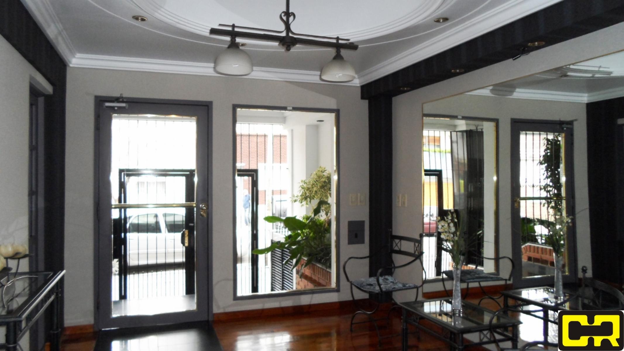 Magnifico piso de 5 ambientes con cochera cubierta y cuatro baños. — foto 4