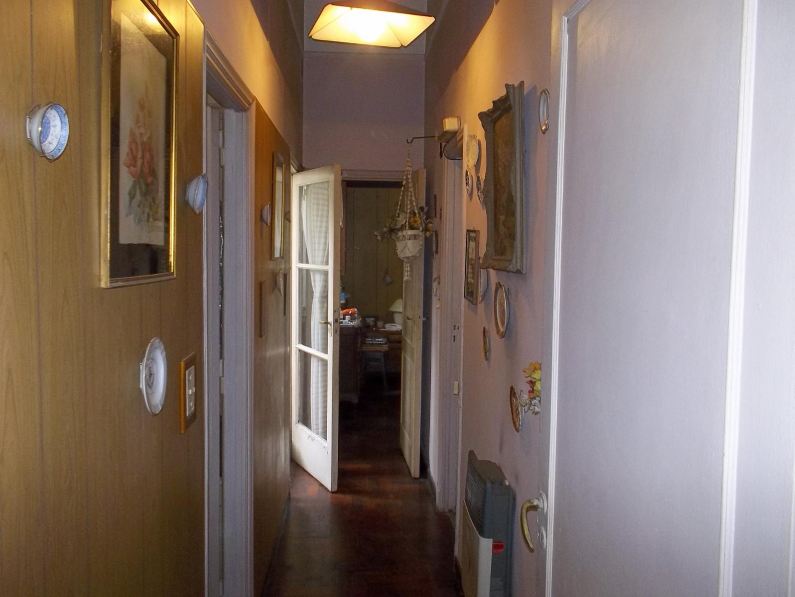 Excelente departamento de 3 ambientes con dos patios de uso propio y cocina comedor. — foto 4