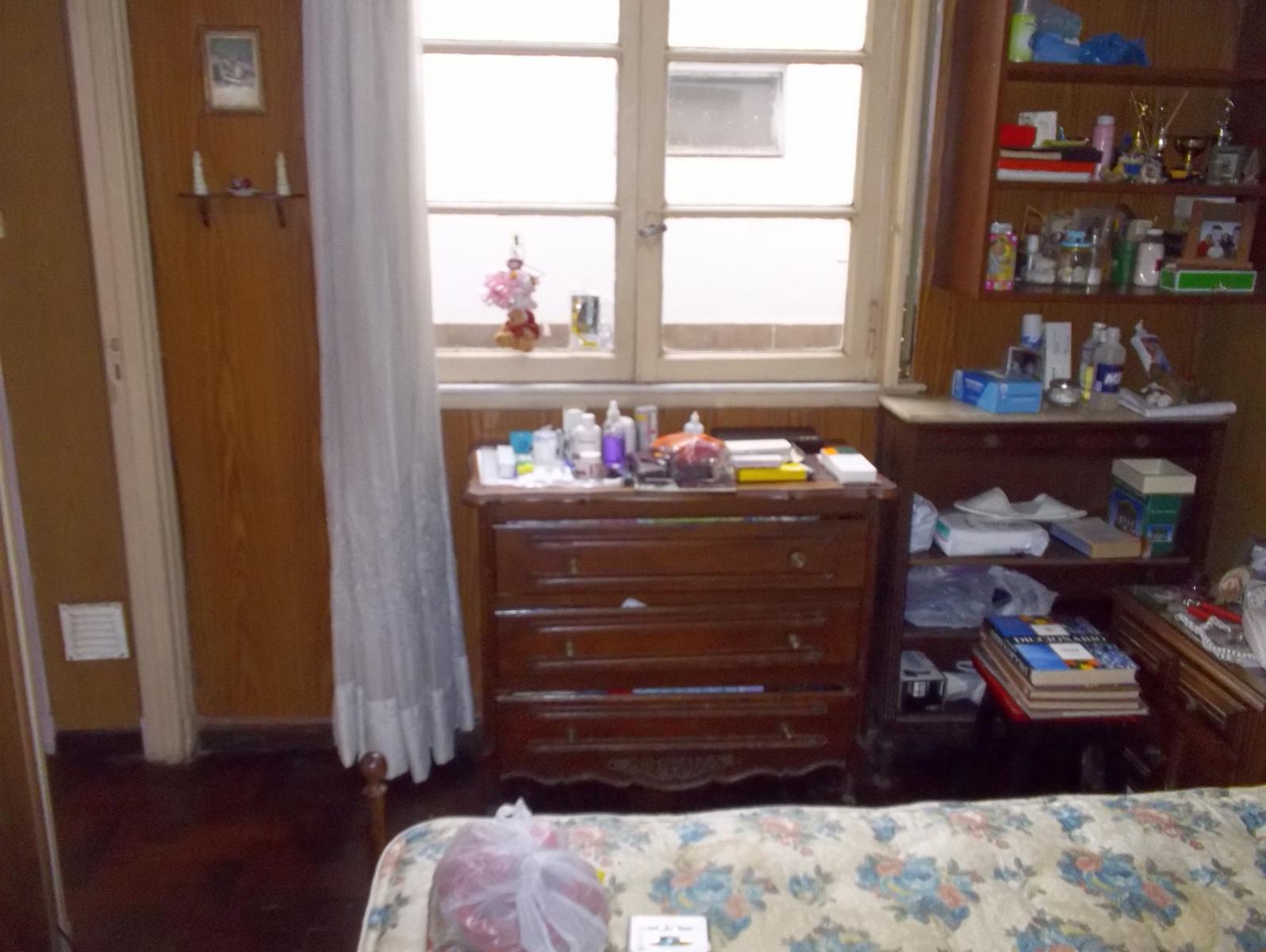 Excelente departamento de 3 ambientes con dos patios de uso propio y cocina comedor. — foto 10