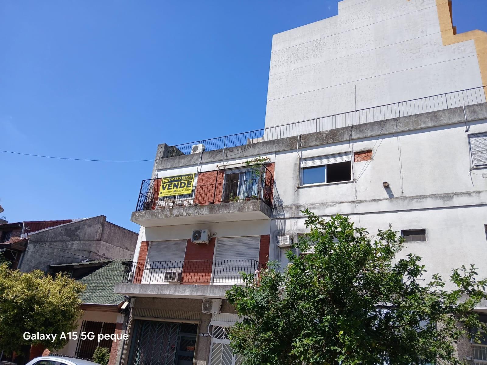 Departamento de 3 ambientes al frente con balcon super luminoso. — foto 12