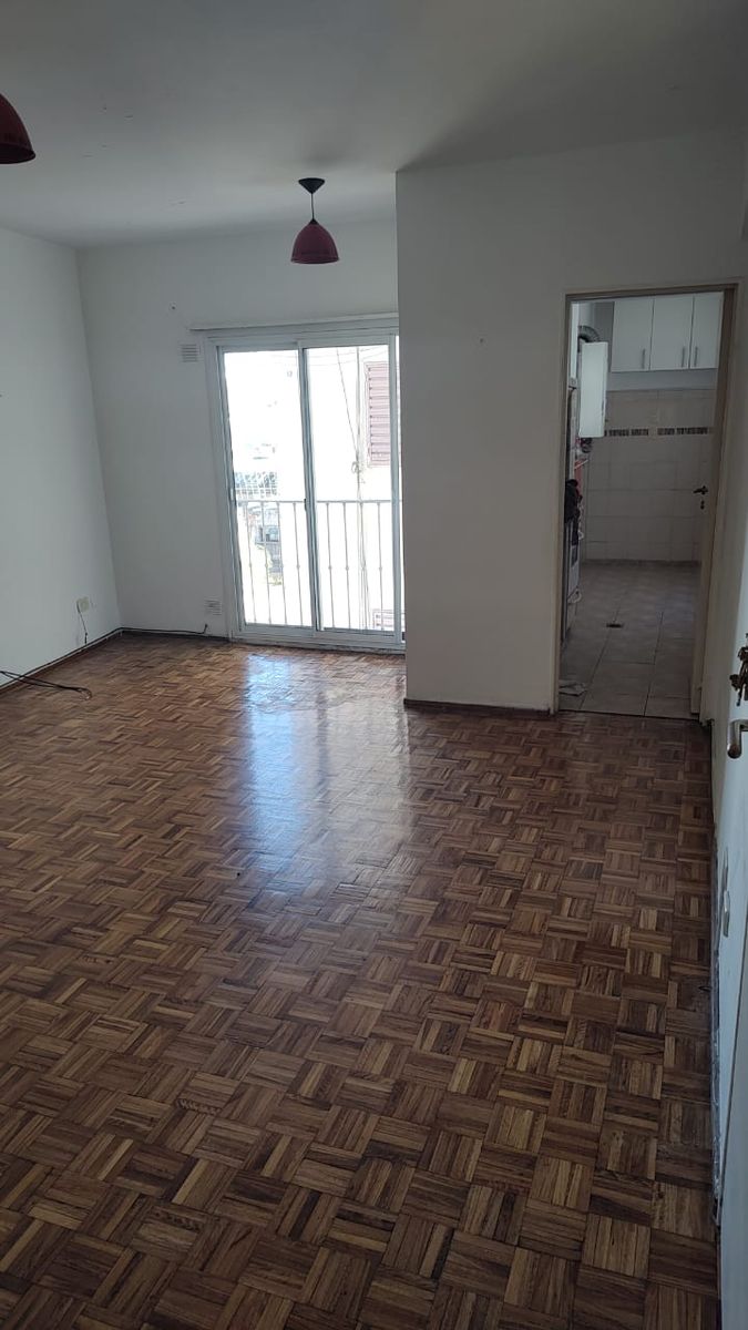 Imperdible departamento dos ambientes en Boedo. — foto 7