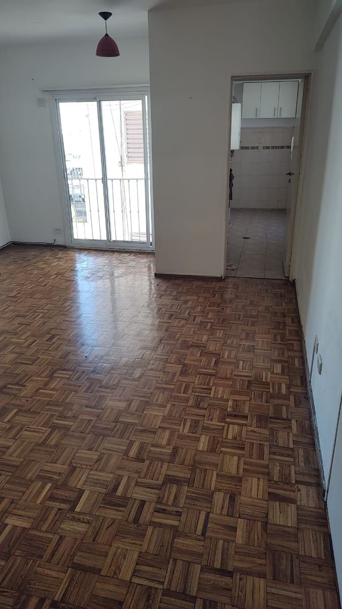 Imperdible departamento dos ambientes en Boedo. — foto 14