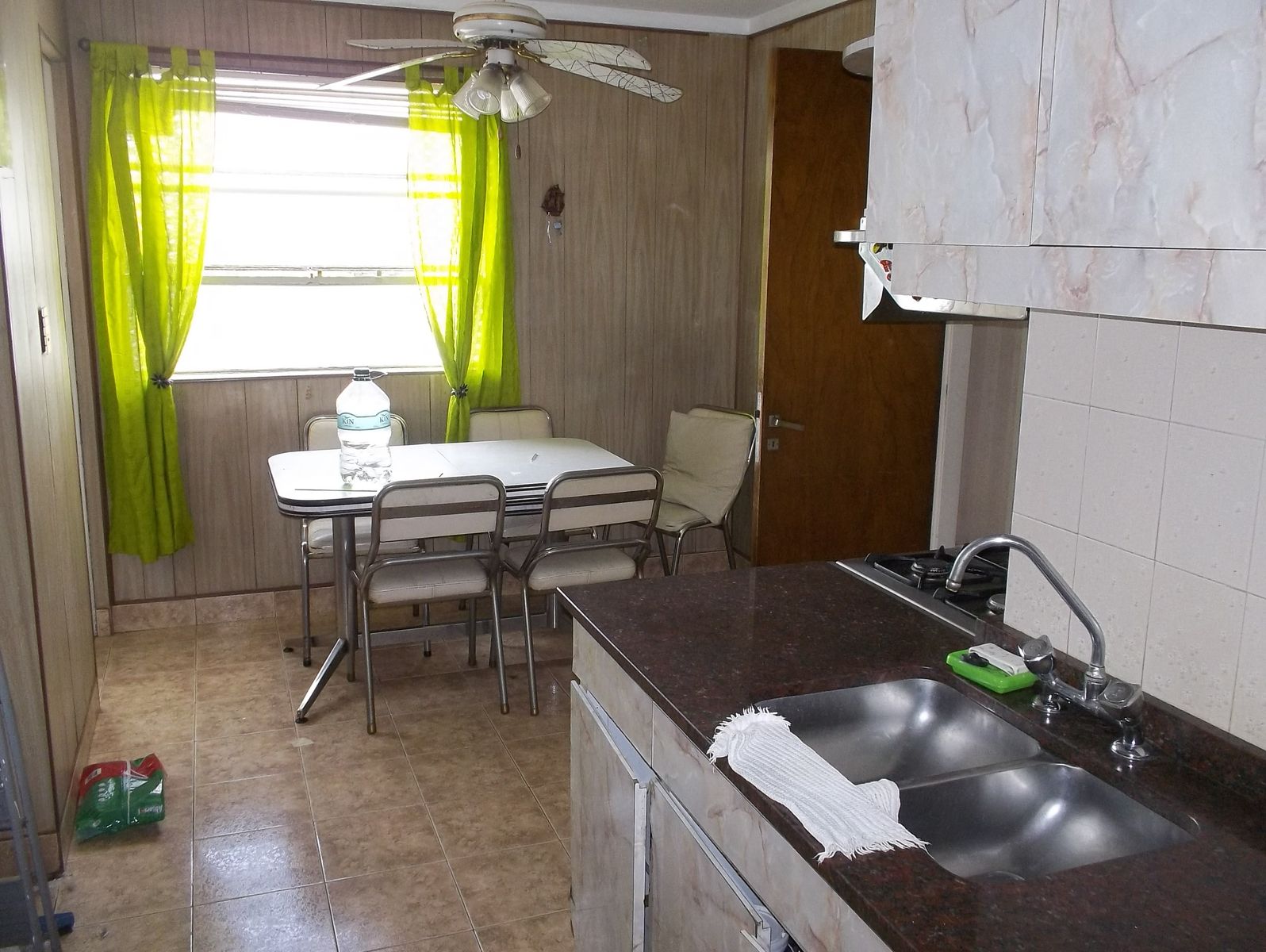 Departamento 3 ambientes modernizado contrafrente con balcon. - 5