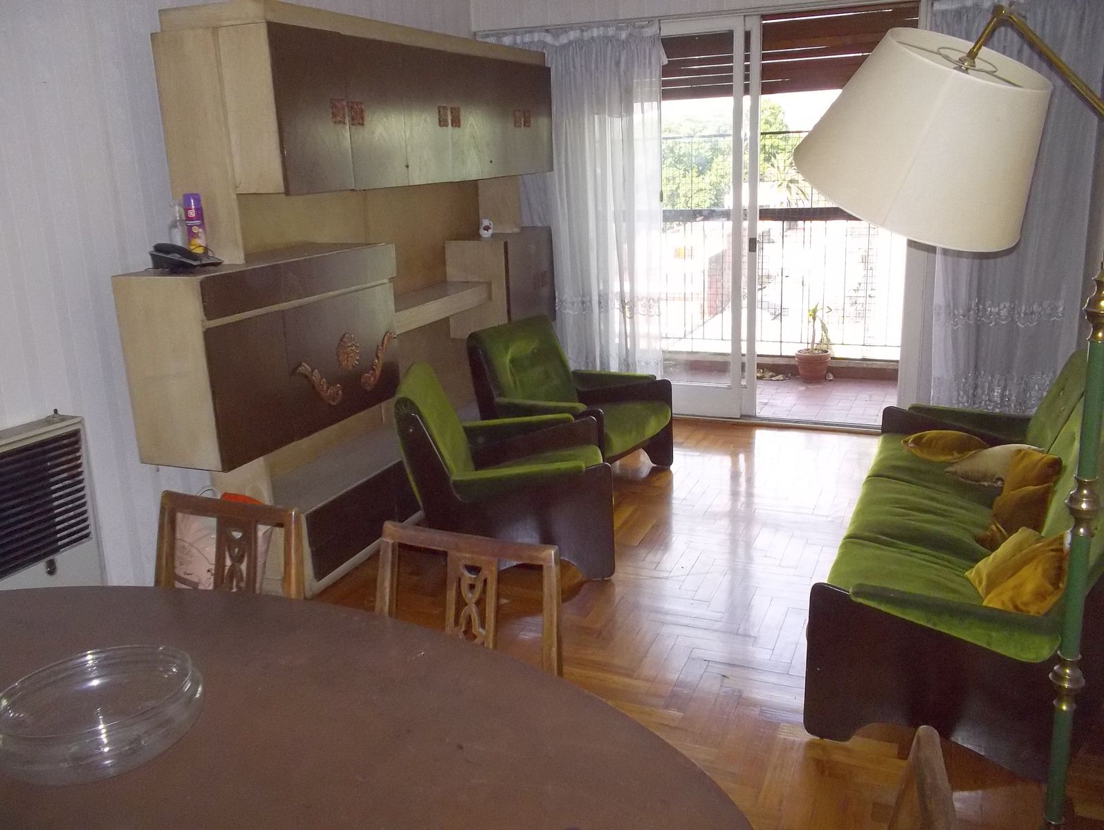 Departamento 3 ambientes modernizado contrafrente con balcon. - 7