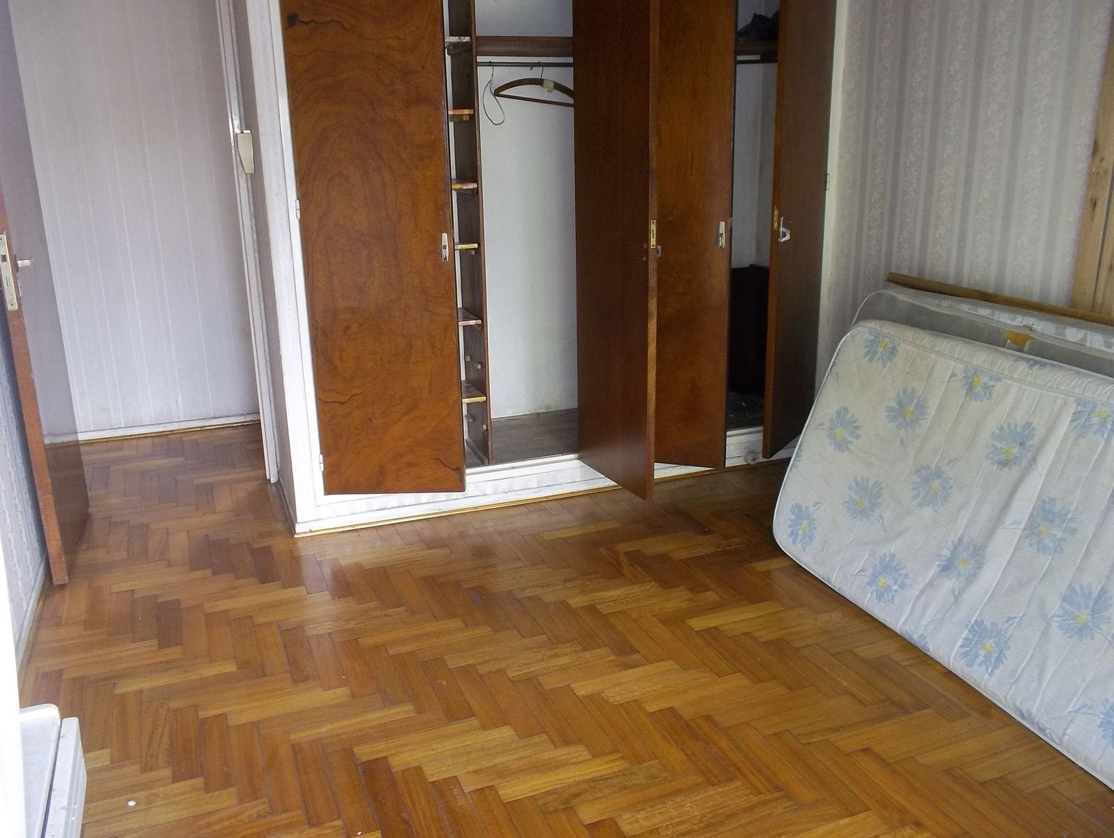 Departamento 3 ambientes modernizado contrafrente con balcon. - 17