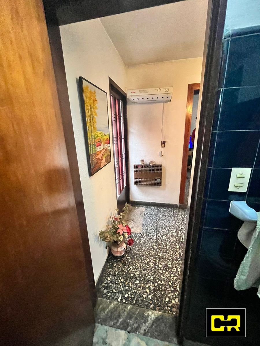 Muy linda casa lote propio de 3 ambientes. - 2