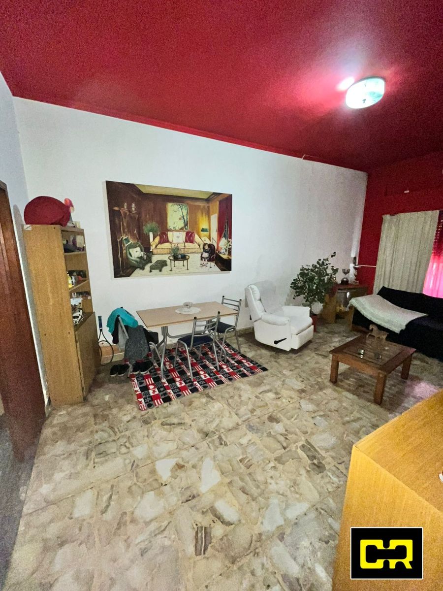 Muy linda casa lote propio de 3 ambientes. - 6