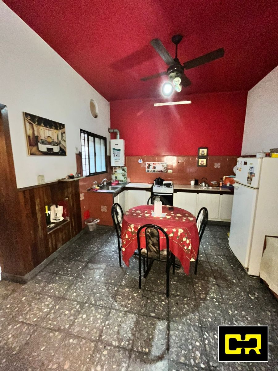 Muy linda casa lote propio de 3 ambientes. - 27