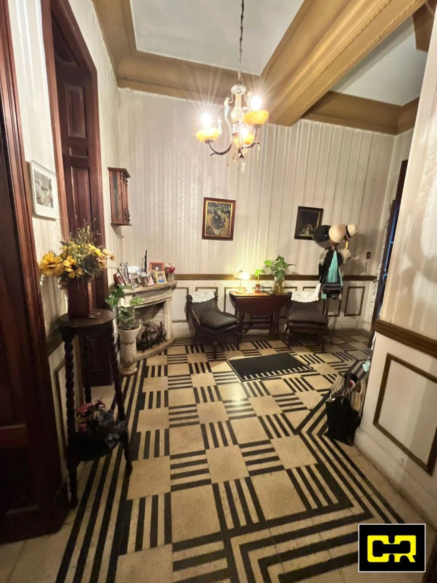 Imponente Casa en Lote Propio con Terraza y Quincho. - 8