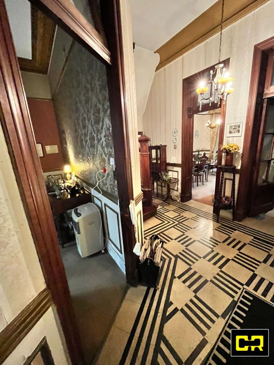 Imponente Casa en Lote Propio con Terraza y Quincho. - 22