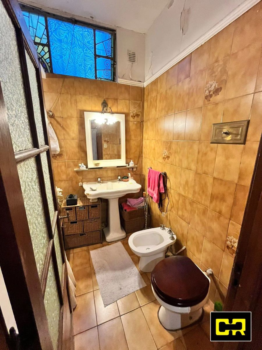 Imponente Casa en Lote Propio con Terraza y Quincho. - 31