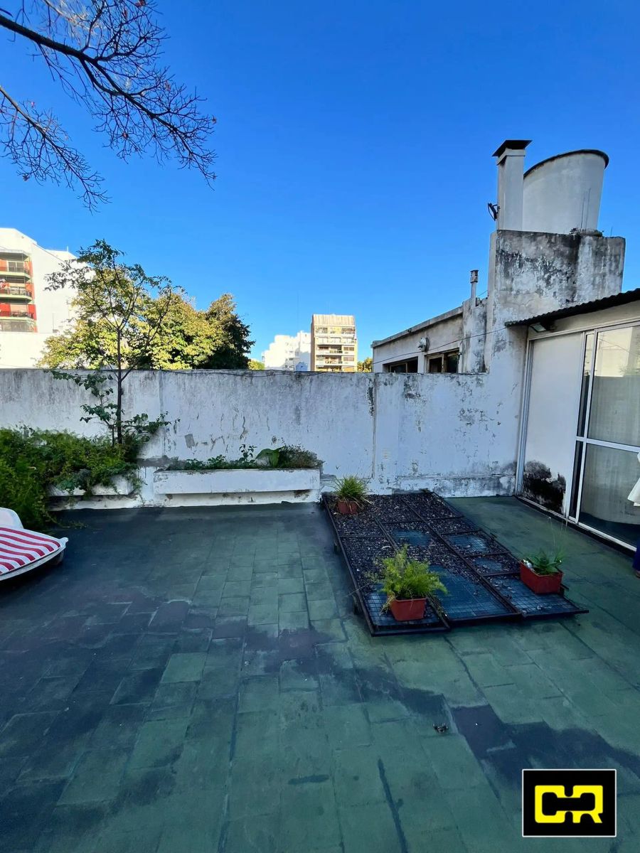 Imponente Casa en Lote Propio con Terraza y Quincho. - 32
