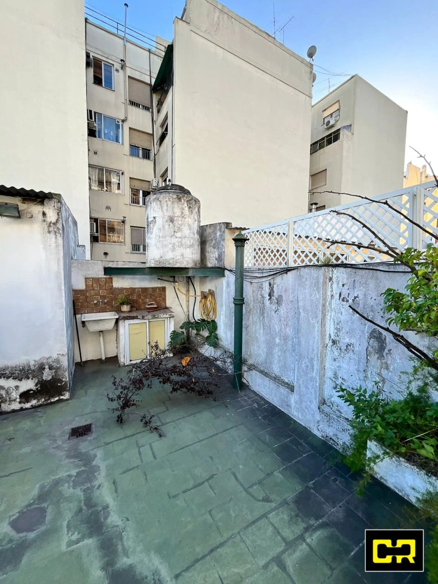 Imponente Casa en Lote Propio con Terraza y Quincho. - 33