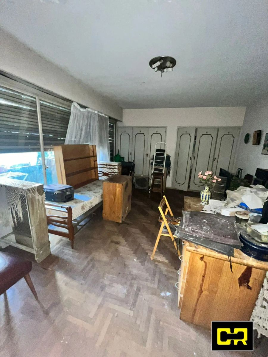 Semipiso 4 ambientes con balcones al frente. - 1