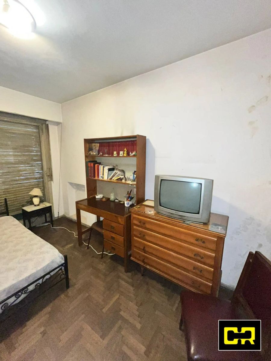 Semipiso 4 ambientes con balcones al frente. - 14