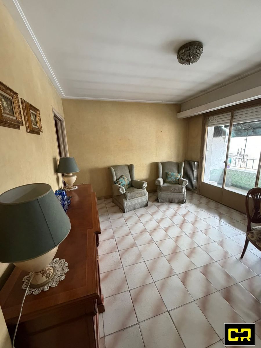 Muy buen departamento 2 ambientes al frente con balcon terraza. - 3