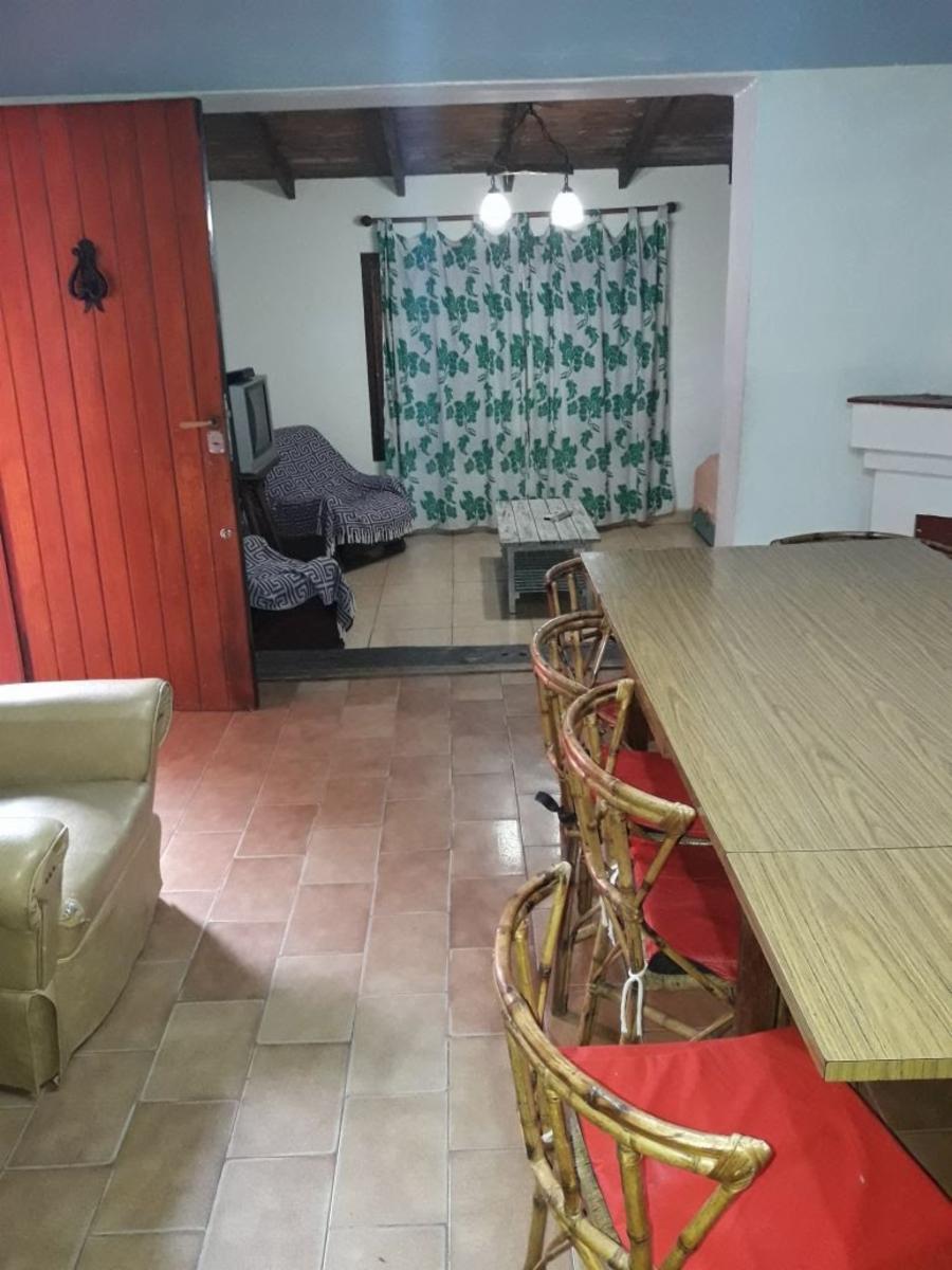SE VENDE CASA GRANDE EN ZONA INTERMEDIA — foto 2