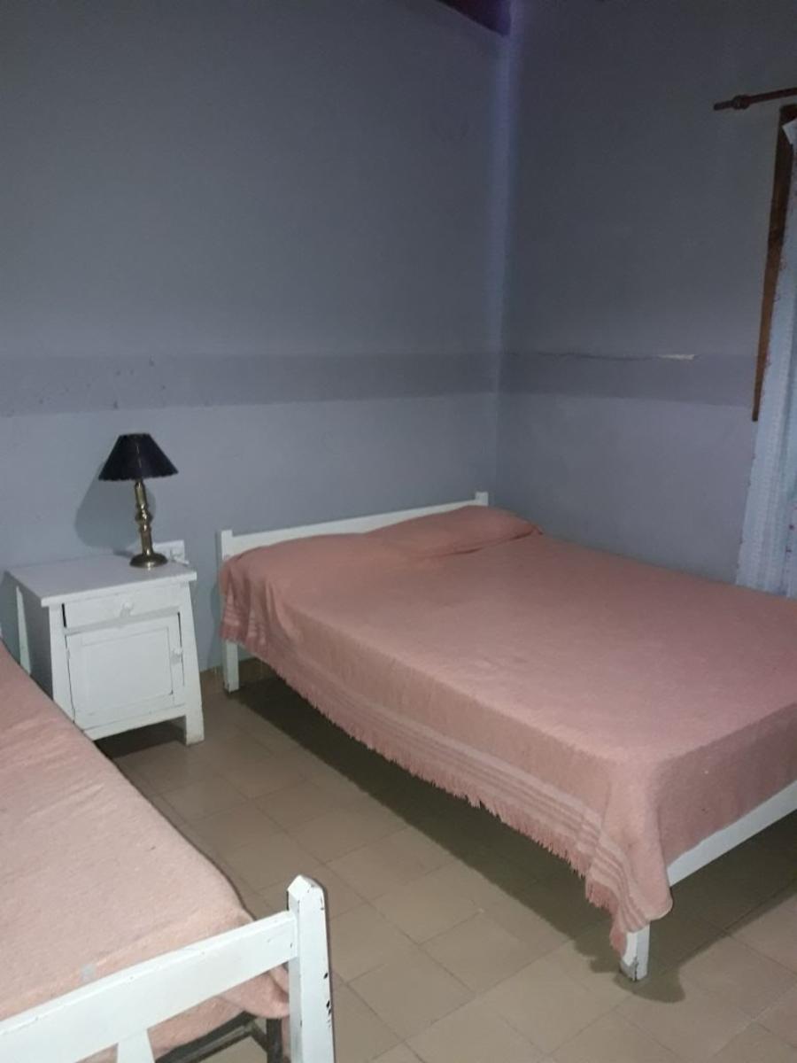 SE VENDE CASA GRANDE EN ZONA INTERMEDIA — foto 5