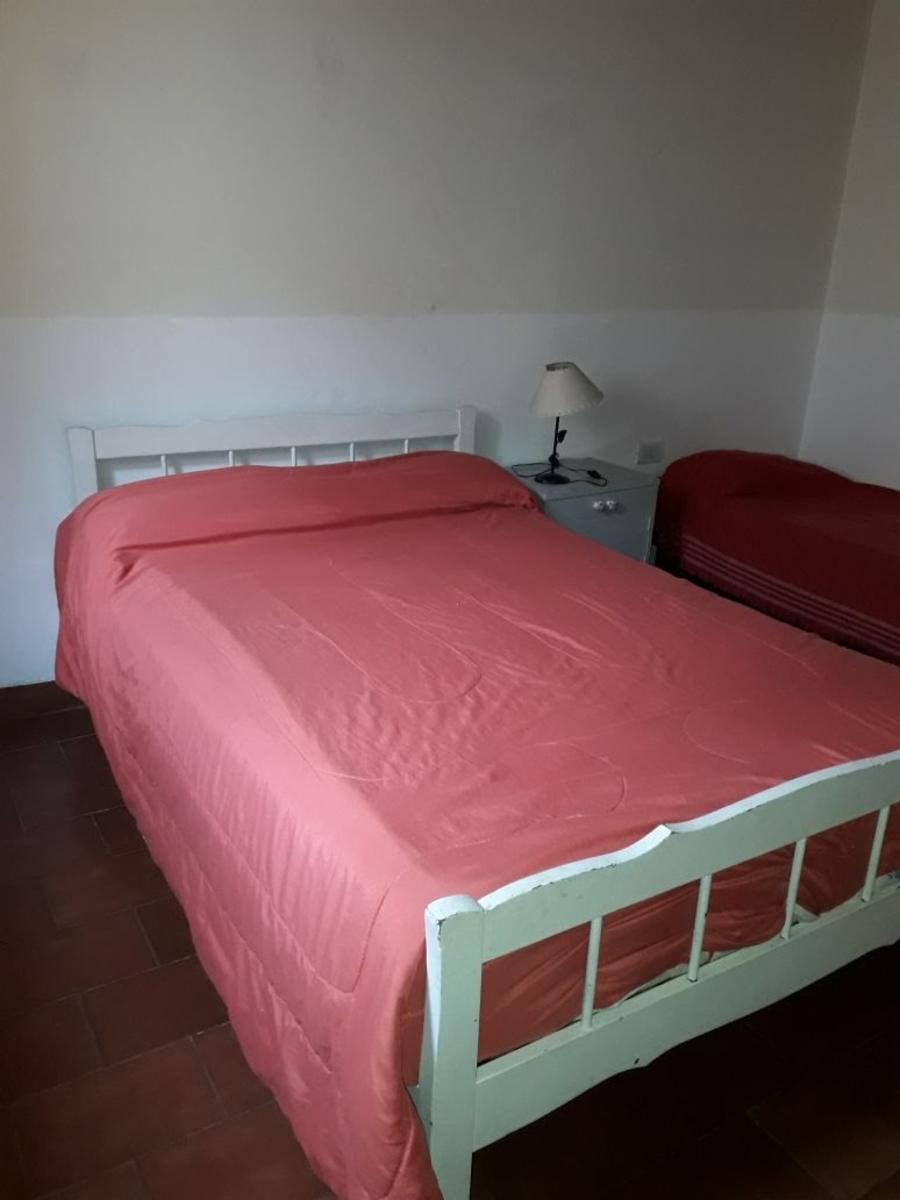 SE VENDE CASA GRANDE EN ZONA INTERMEDIA — foto 7