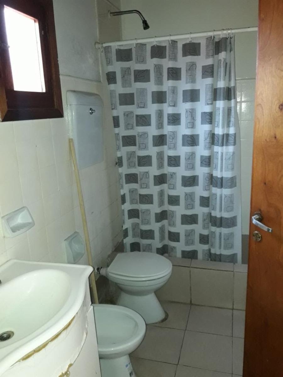 SE VENDE CASA GRANDE EN ZONA INTERMEDIA — foto 9