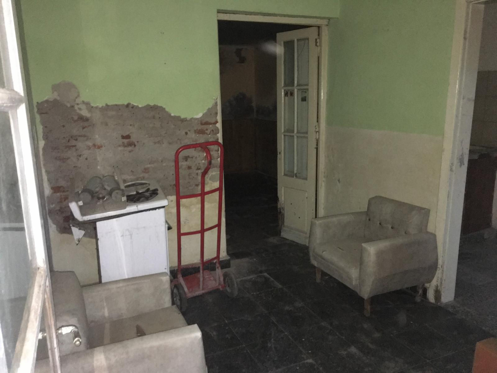 SE VENDE LOTE DE 10 X 50 CON GALPÓN Y CASA A RECICLAR - 7