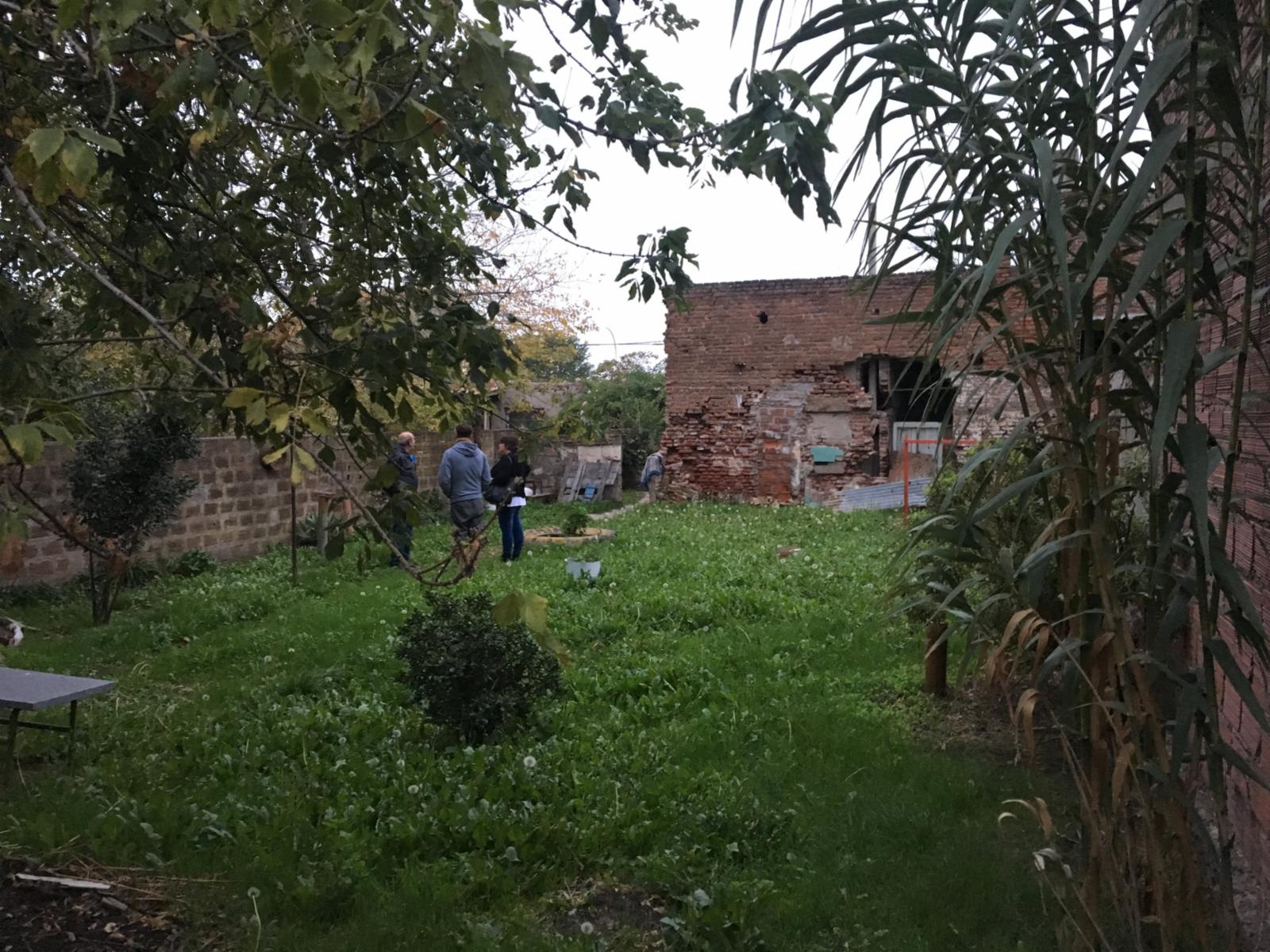 SE VENDE LOTE DE 10 X 50 CON GALPÓN Y CASA A RECICLAR - 12