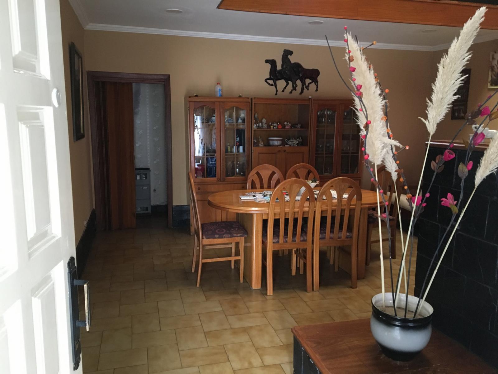 SE VENDE HERMOSO CHALET ZONA CENTRO