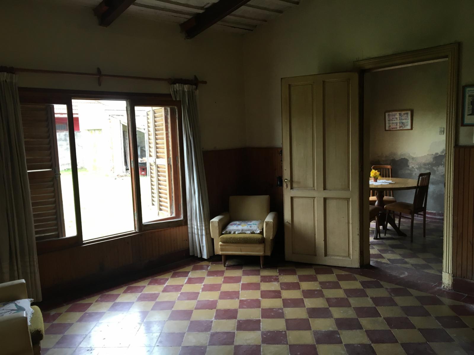 SE VENDE GRAN LOTE CON CASA Y LOCAL A LA CALLE ZONA QUEQUEN — foto 8
