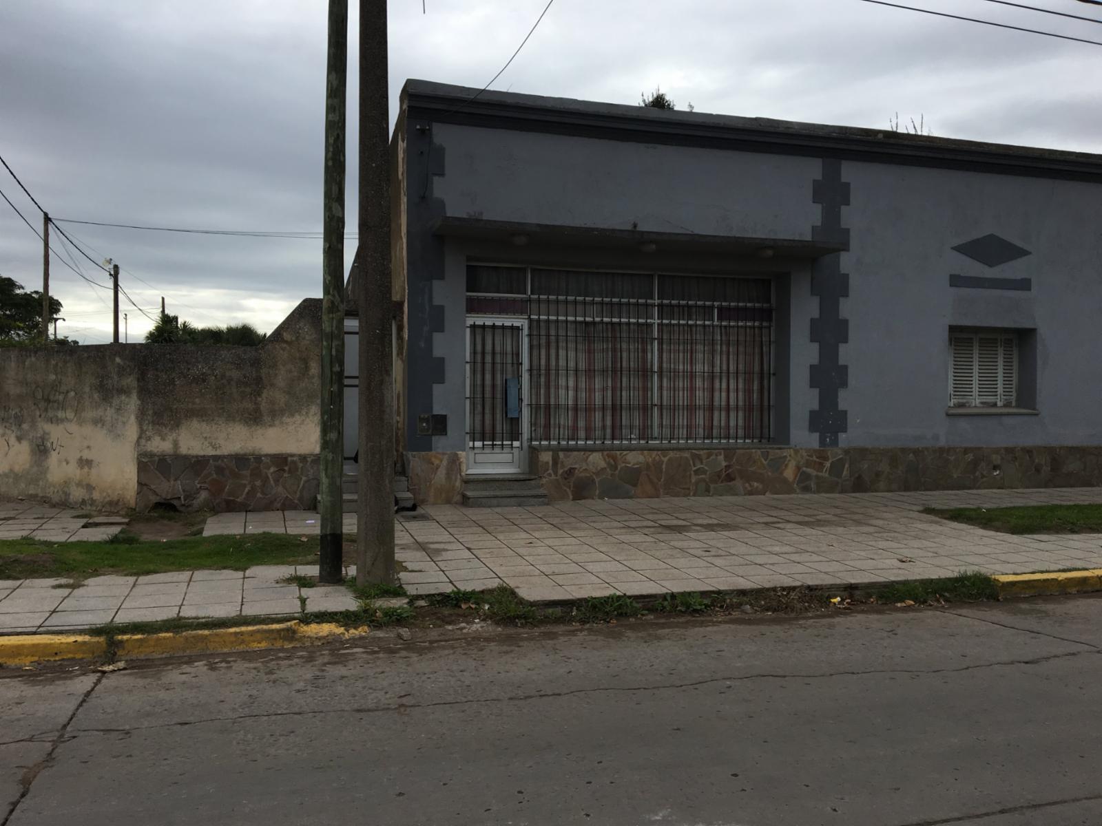SE VENDE GRAN LOTE CON CASA Y LOCAL A LA CALLE ZONA QUEQUEN — foto 13