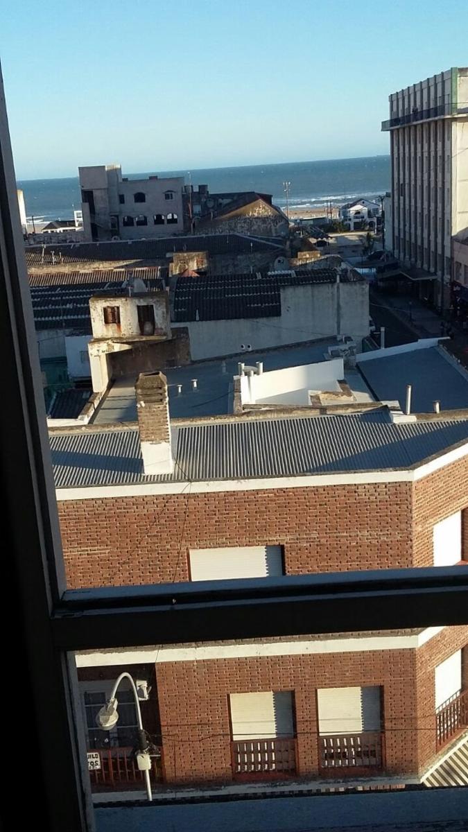 SE VENDE CASA AMBIENTES EN ZONA PLAYA
