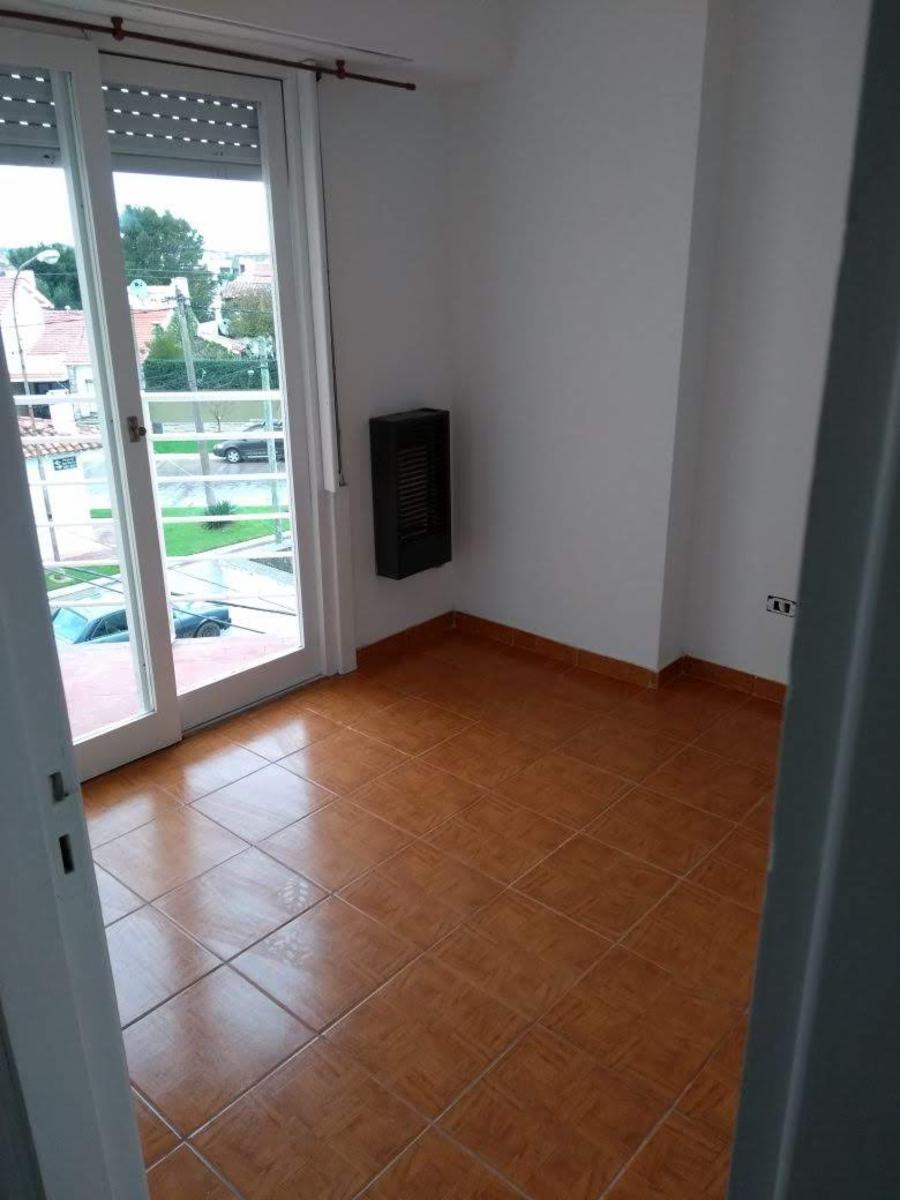 SE ALQUILA DEPARTAMENTO 3 AMBIENTES EN TORRE GEMELAS (DIAGONAL SAN MARTIN) $9000 EXPENSAS INCLUIDAS - 1