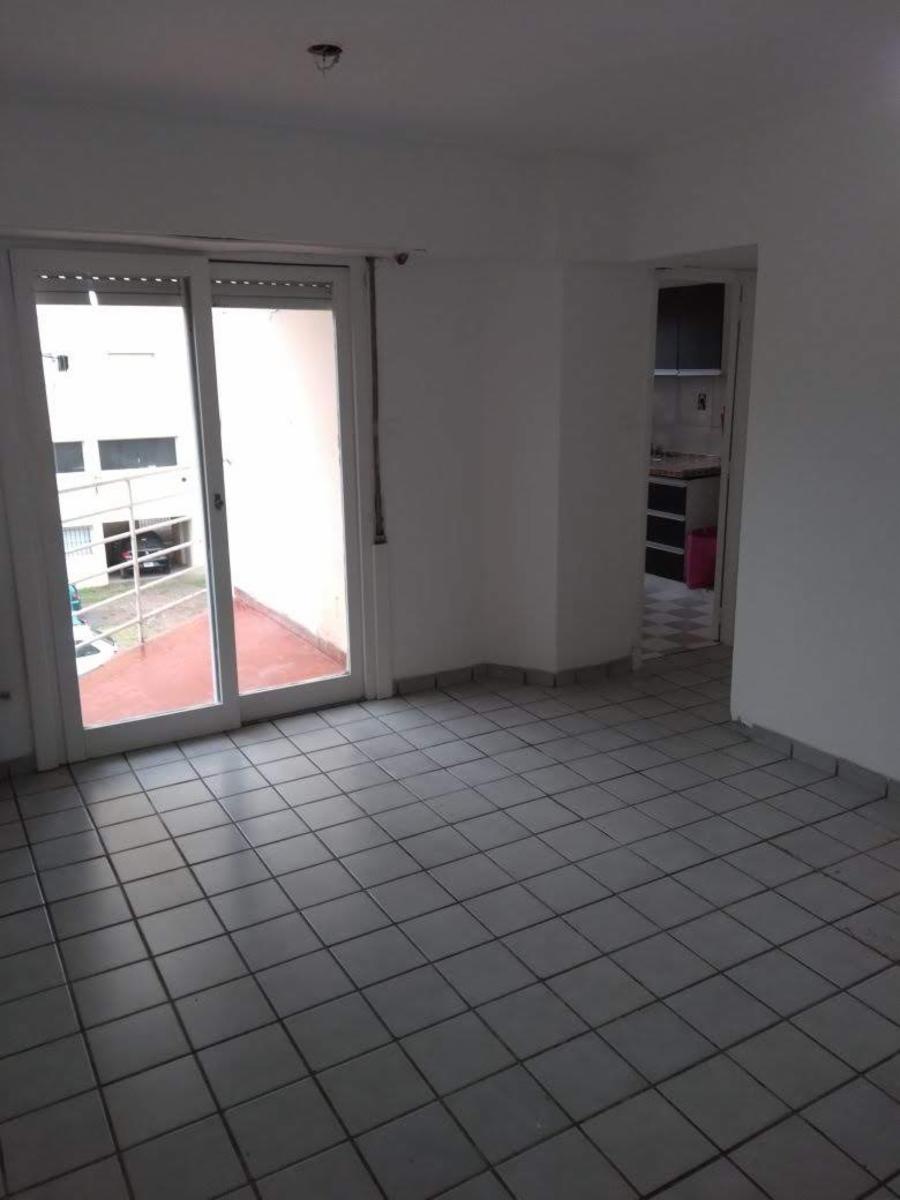 SE ALQUILA DEPARTAMENTO 3 AMBIENTES EN TORRE GEMELAS (DIAGONAL SAN MARTIN) $9000 EXPENSAS INCLUIDAS - 3