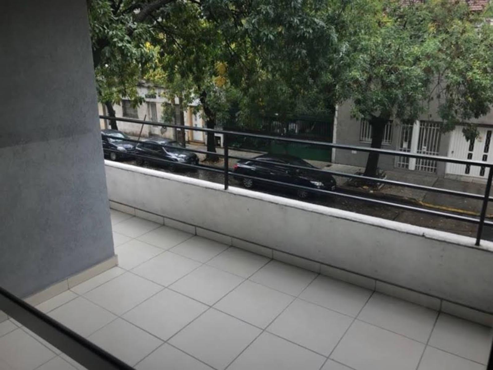 SE VENDE DEPARTAMENTO 2 AMBIENTES - VILLA DEL PARQUE - 10