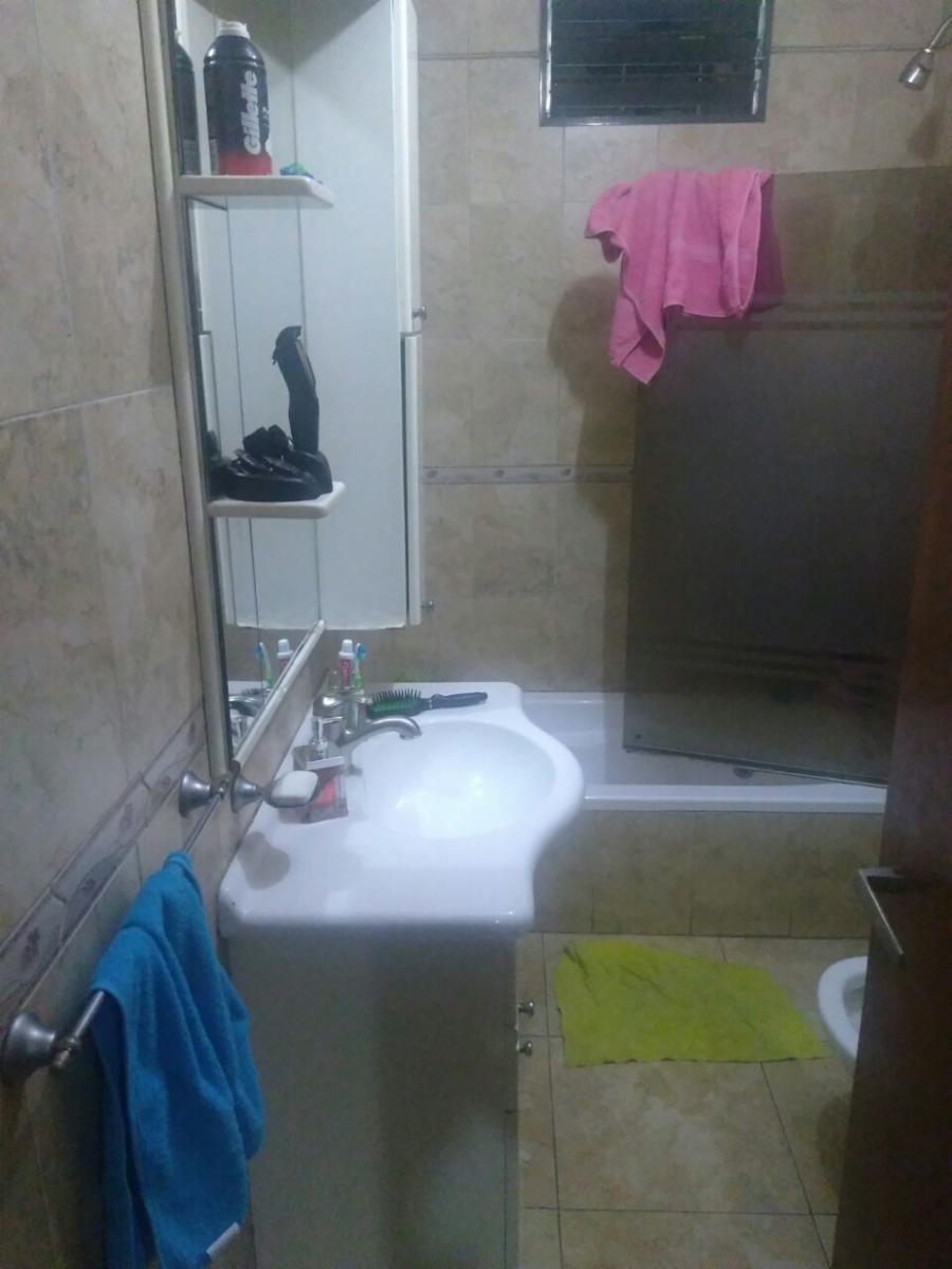 Venta casa 4 amb c/ dependencia - Flores — foto 2