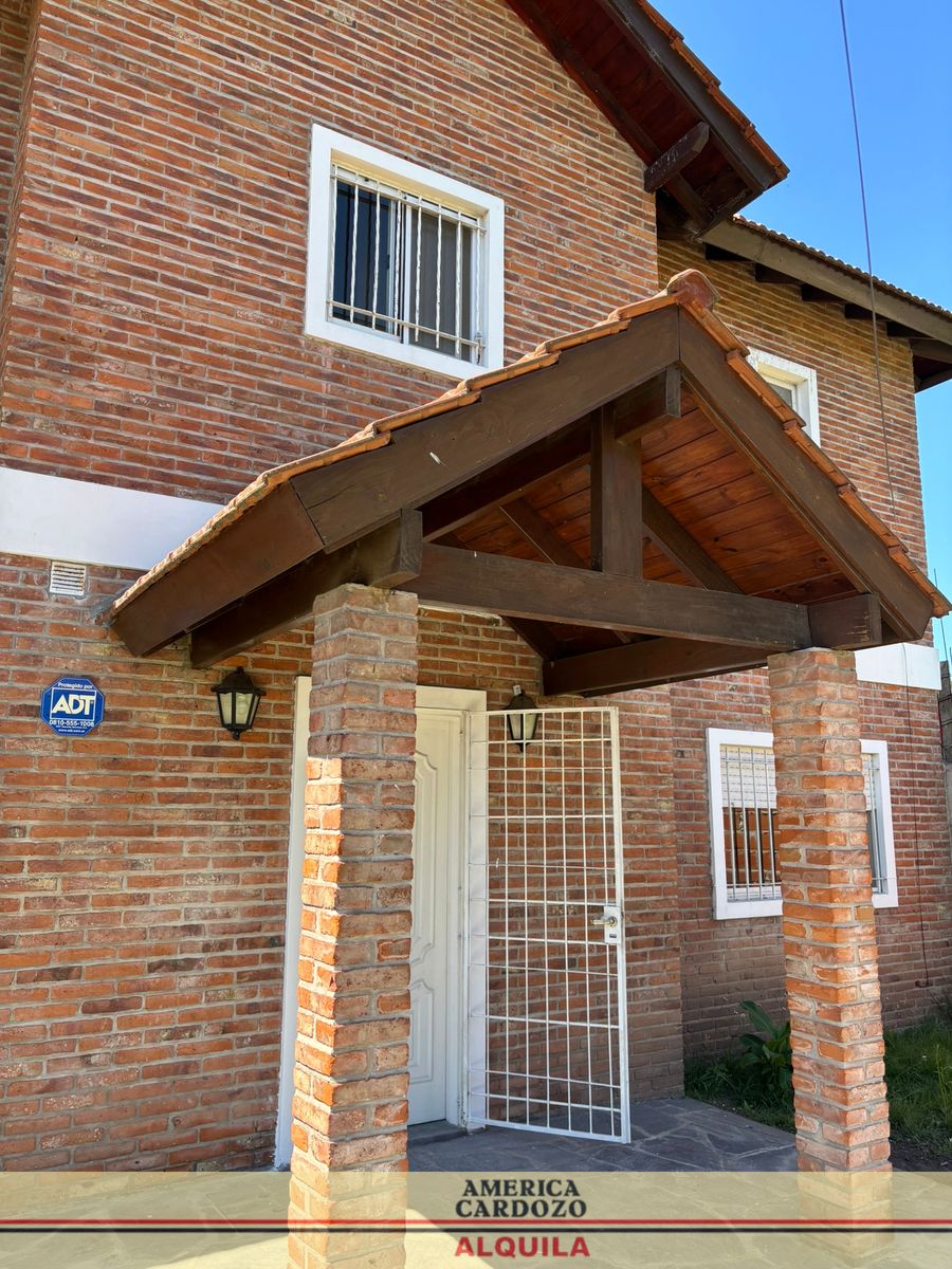 CHALET 6 AMBIENTES EN BARRIO SOL AZTECA LA REJA, RUTA 25 - 2