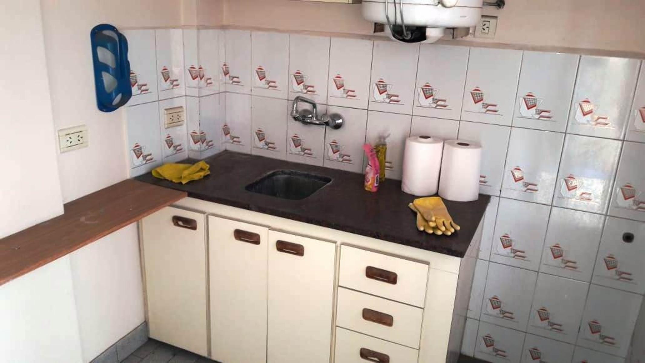 DEPARTAMENTO 3 AMBIENTES EN VENTA, PASO DEL REY CENTRO