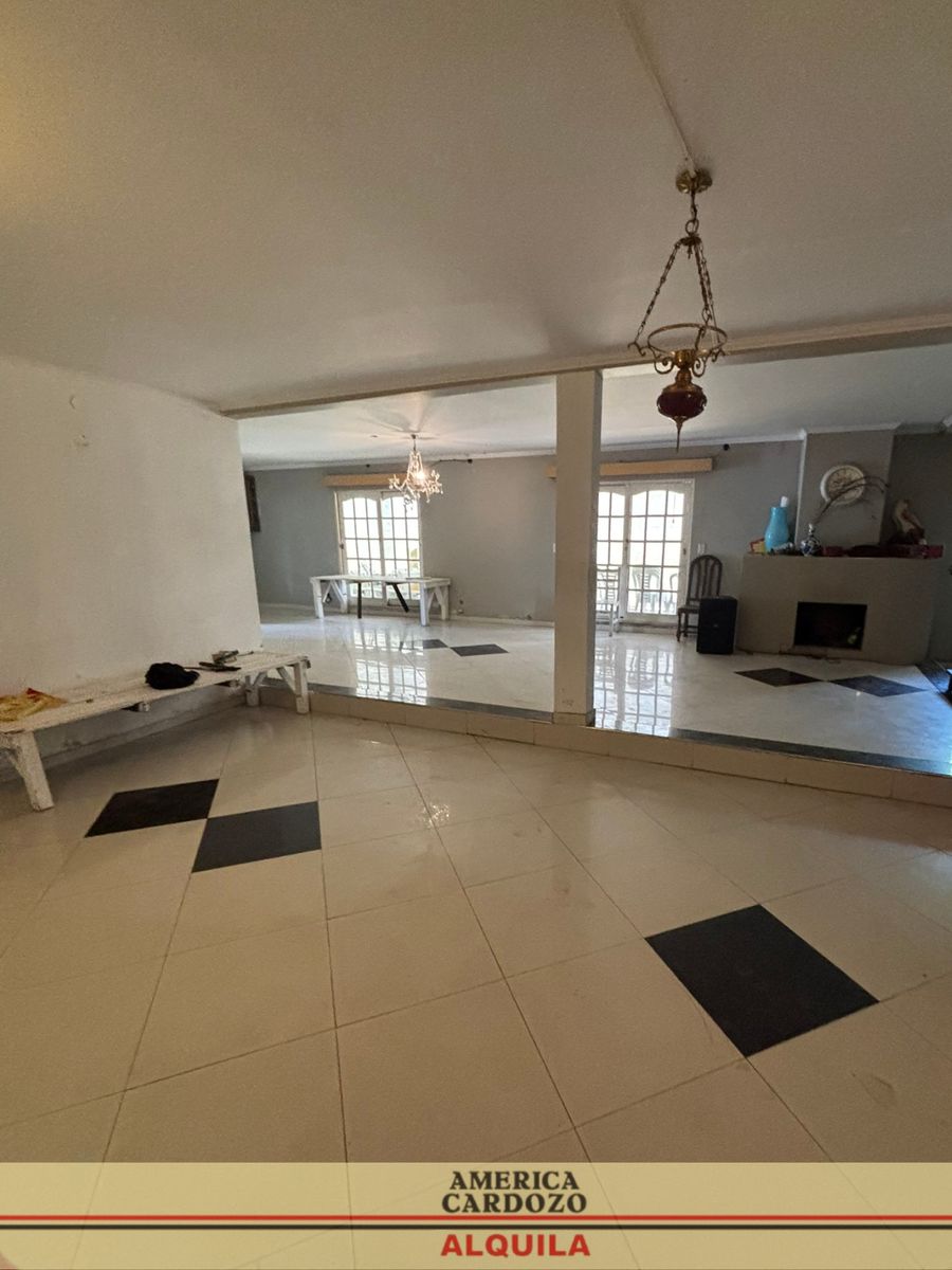 CASA QUINTA EN ALQUILER, FCO. ALVAREZ, MORENO RUTA 25 - 12