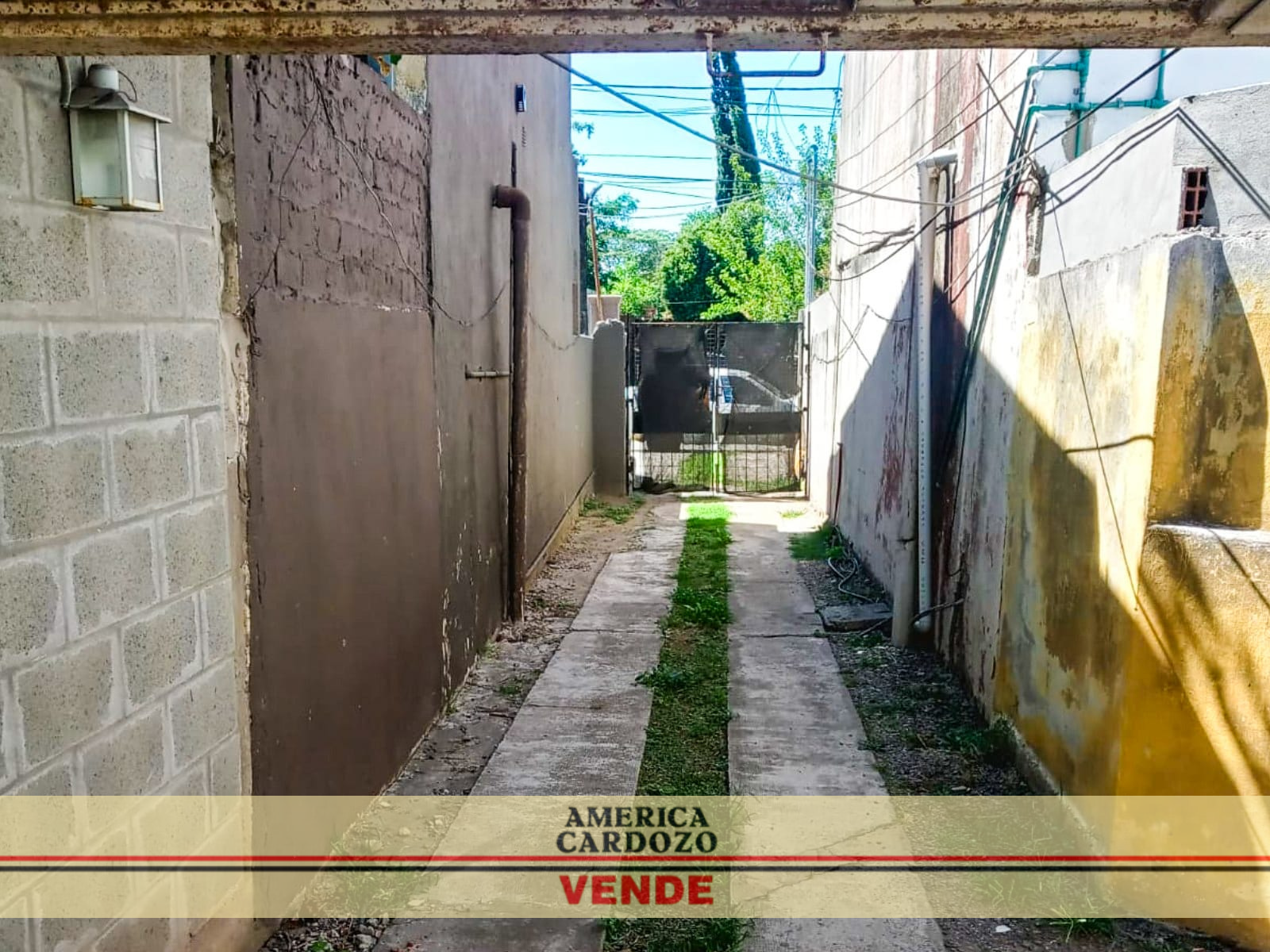 CASA 4 AMBIENTES, PASO DEL REY — foto 2