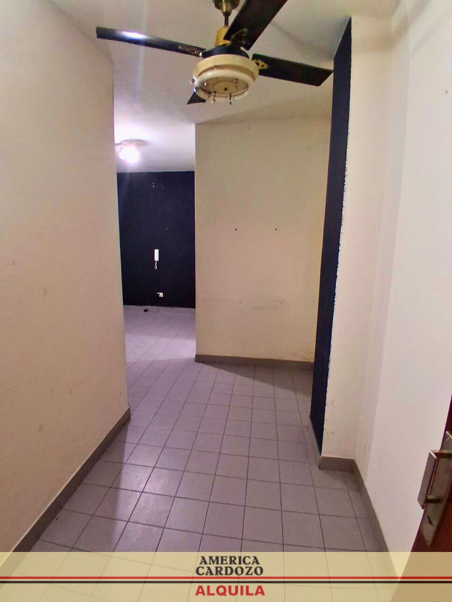 3 OFICINAS AGRUPADAS USO PROFESIONAL MORON 85 M2 — foto 6