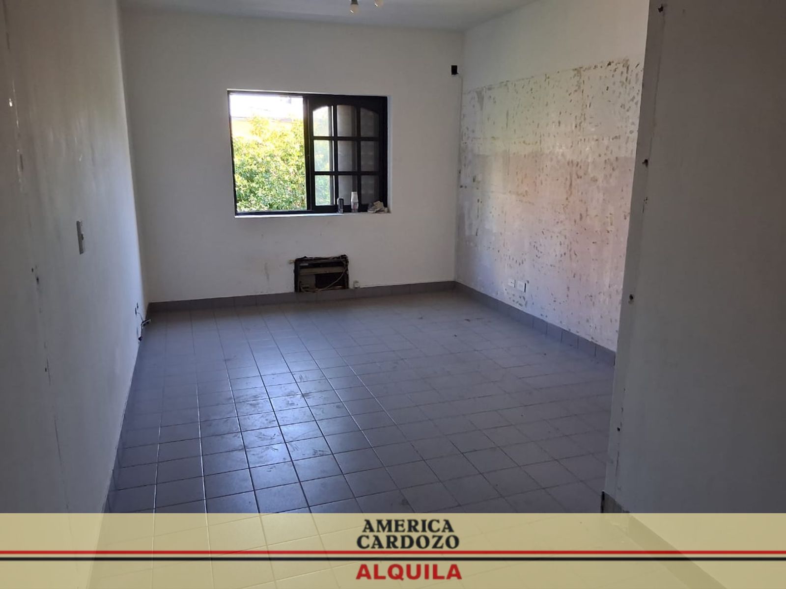 3 OFICINAS AGRUPADAS USO PROFESIONAL MORON 85 M2 — foto 7