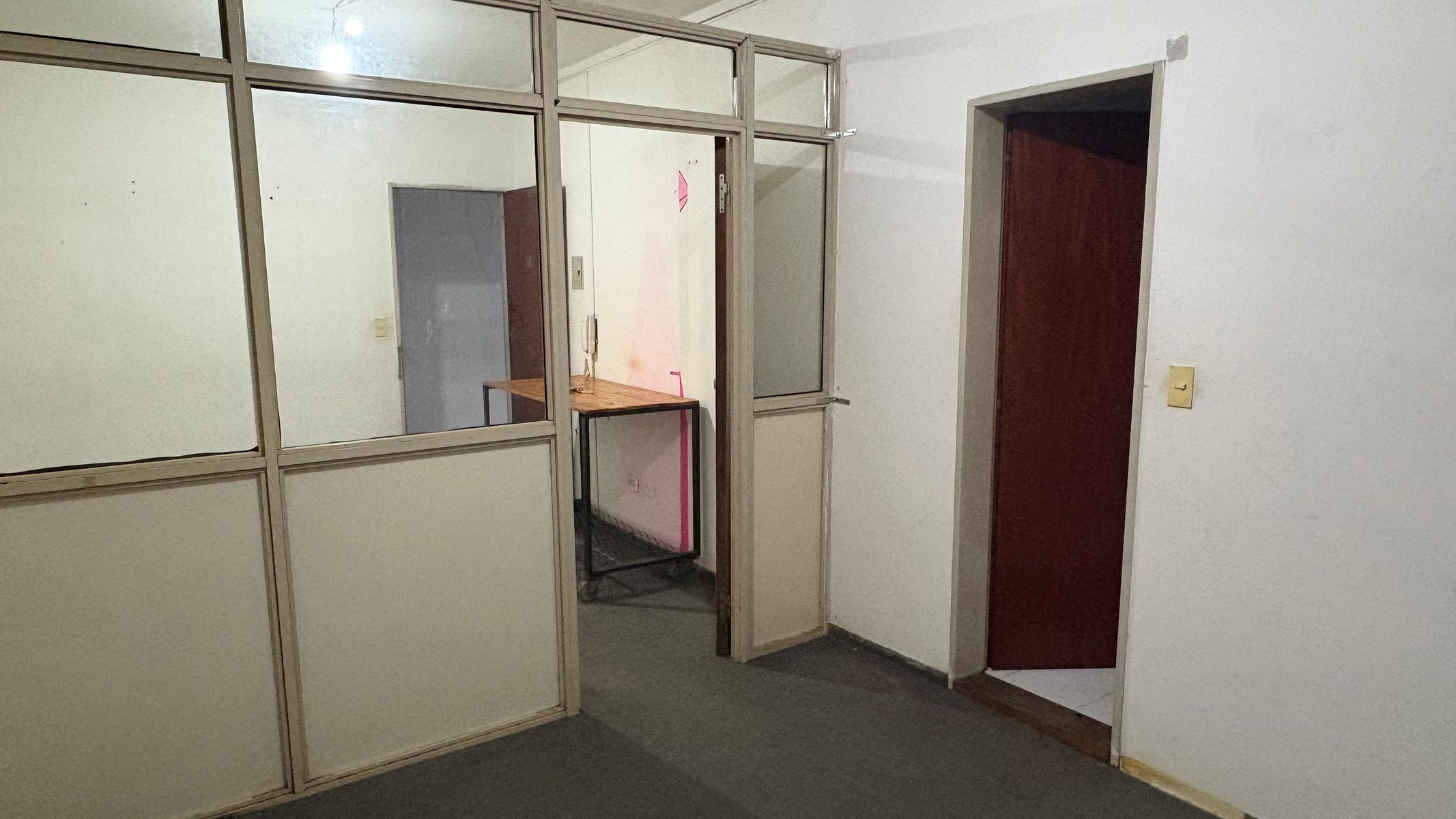 3 OFICINAS AGRUPADAS USO PROFESIONAL MORON 85 M2 — foto 10