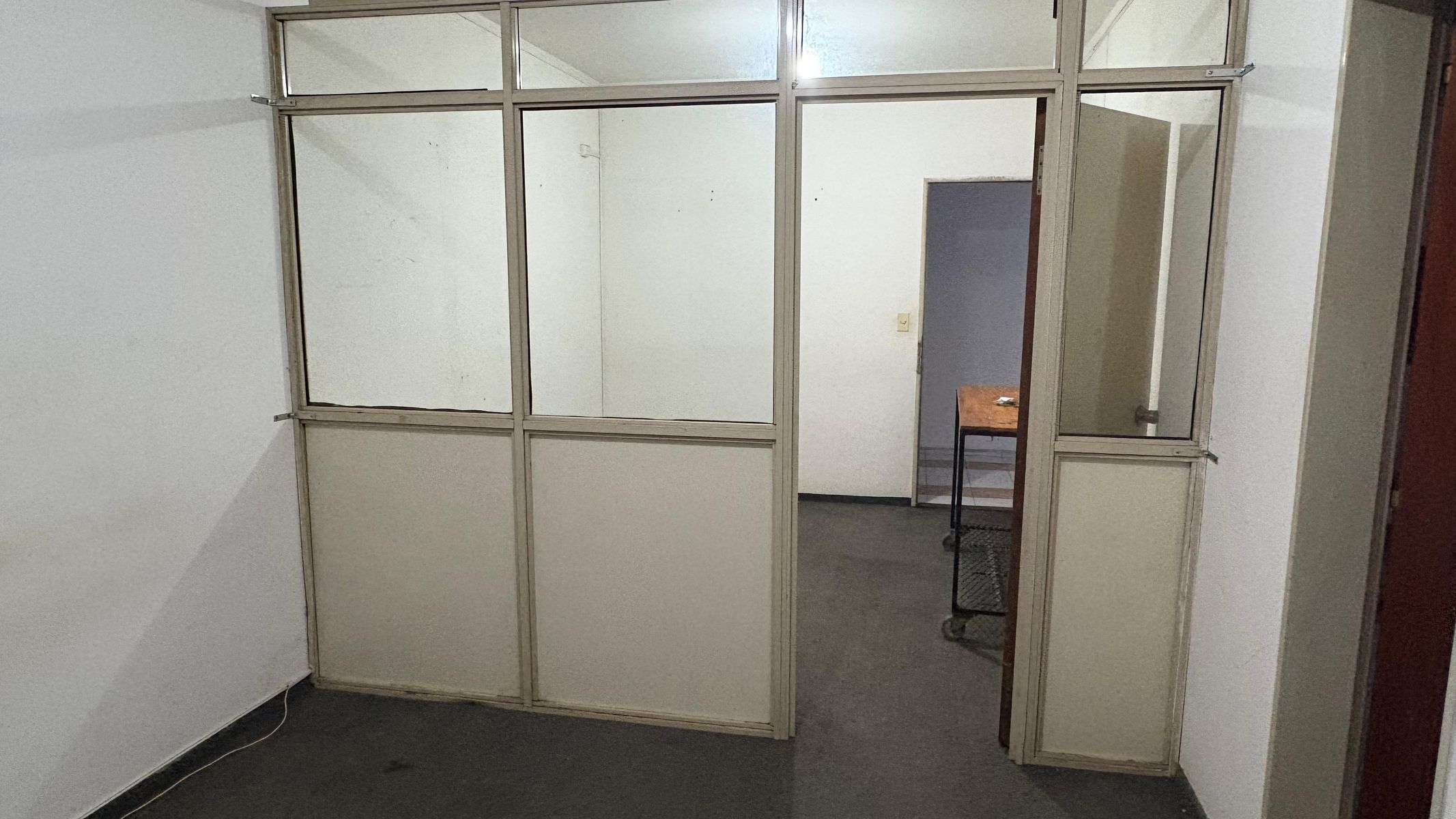 3 OFICINAS AGRUPADAS USO PROFESIONAL MORON 85 M2 — foto 13