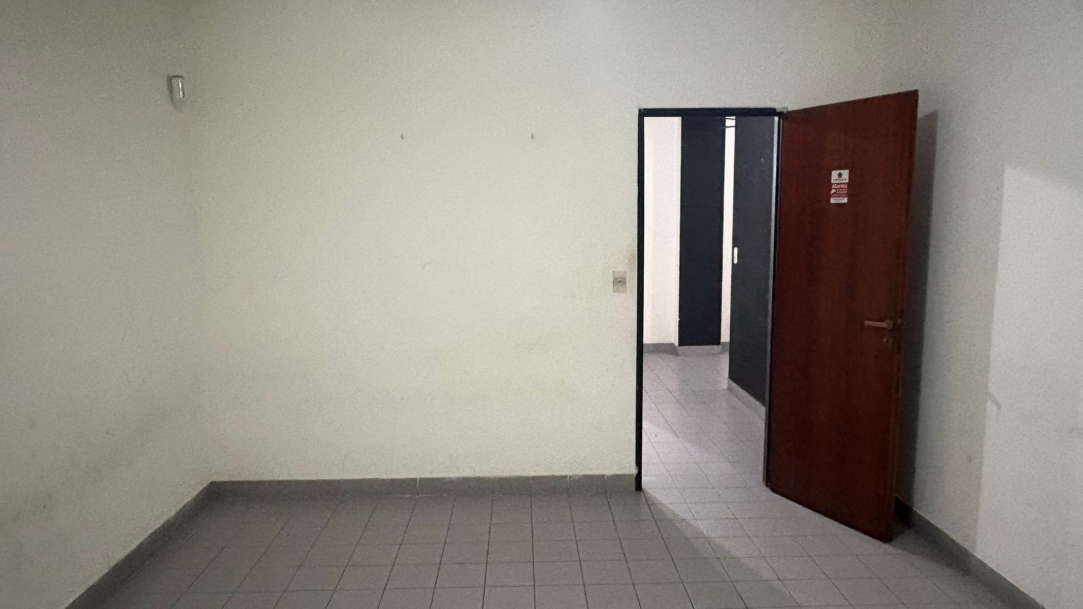3 OFICINAS AGRUPADAS USO PROFESIONAL MORON 85 M2 — foto 14
