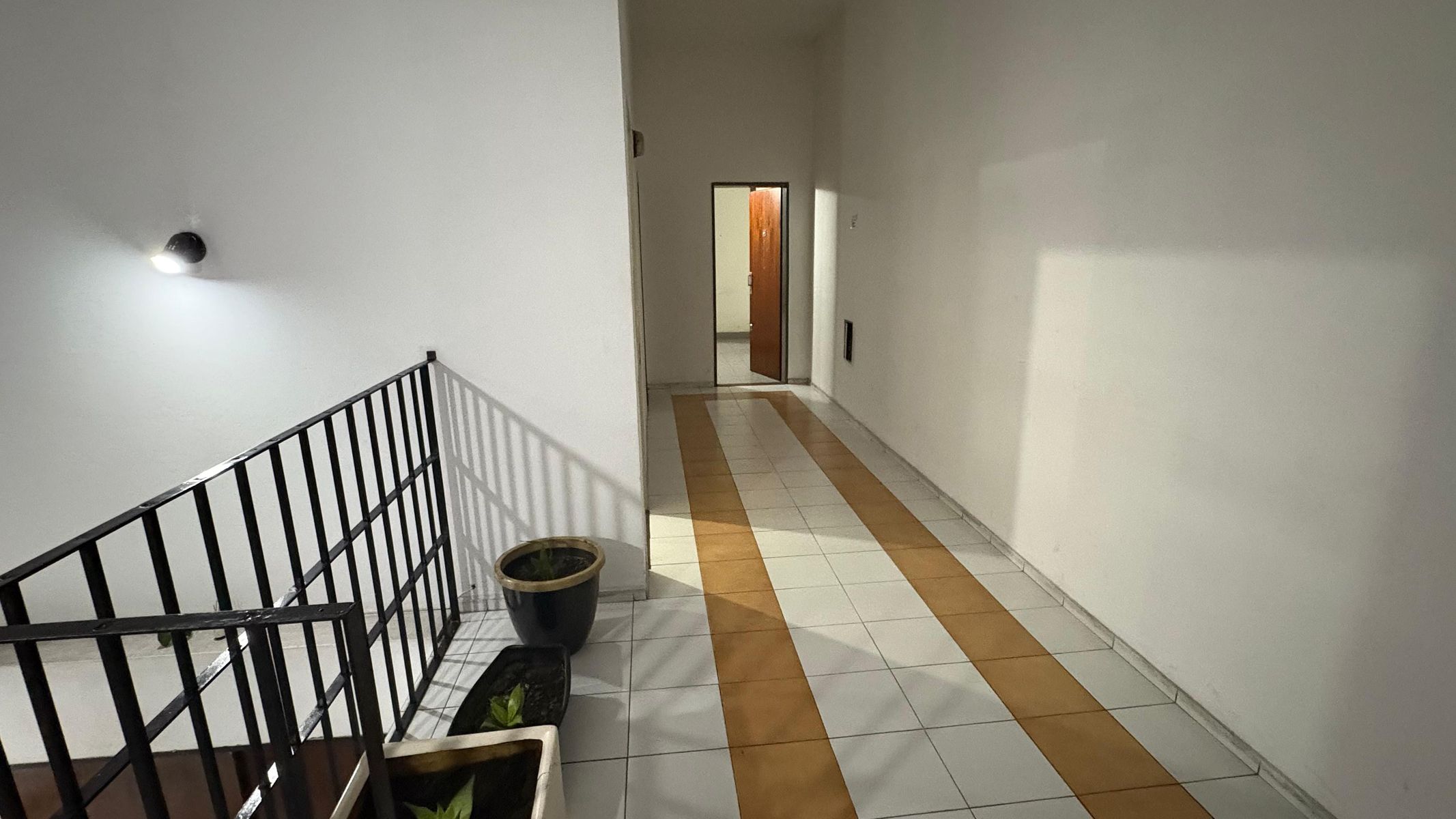 3 OFICINAS AGRUPADAS USO PROFESIONAL MORON 85 M2 - 16