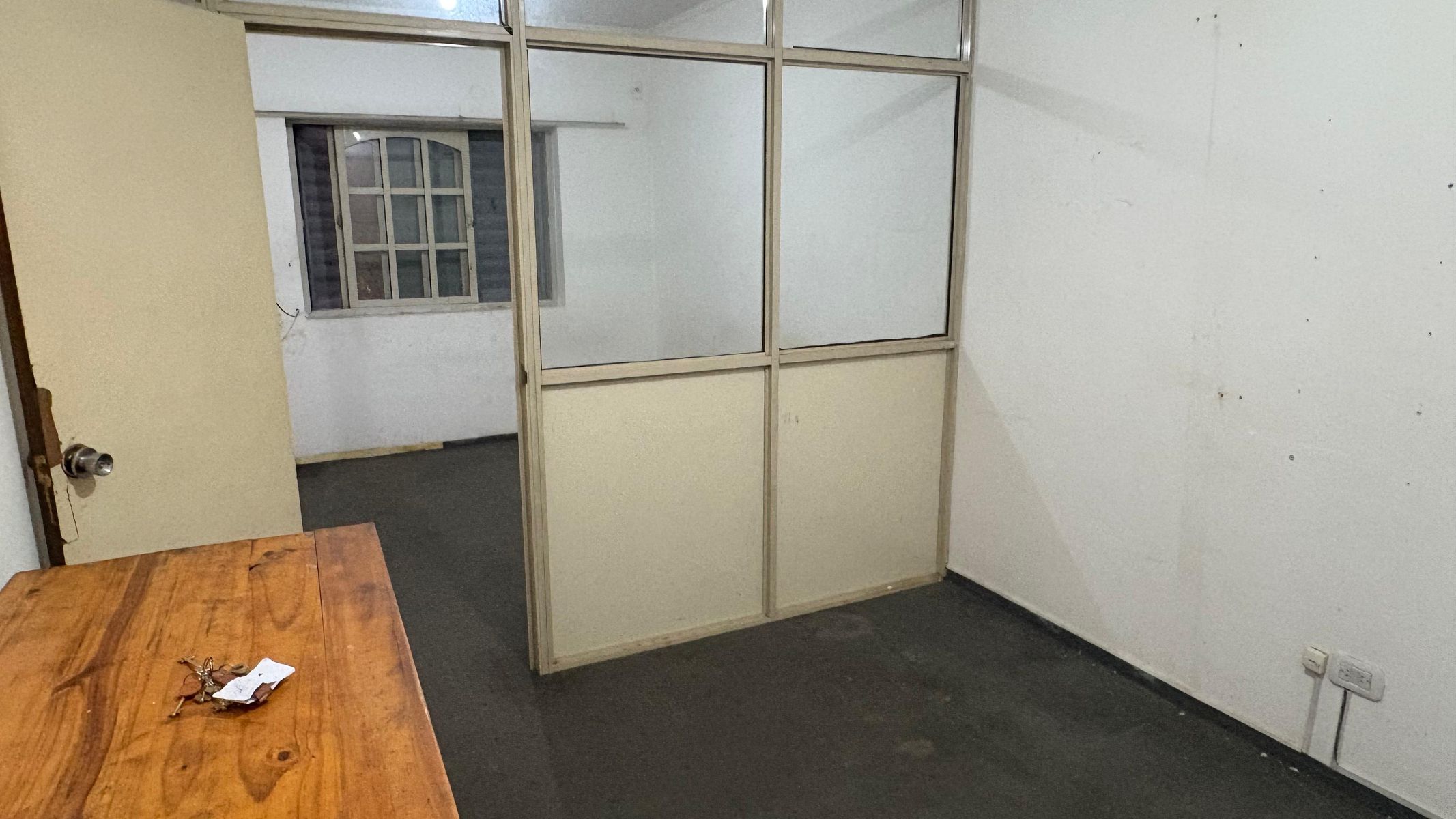 3 OFICINAS AGRUPADAS USO PROFESIONAL MORON 85 M2 - 21