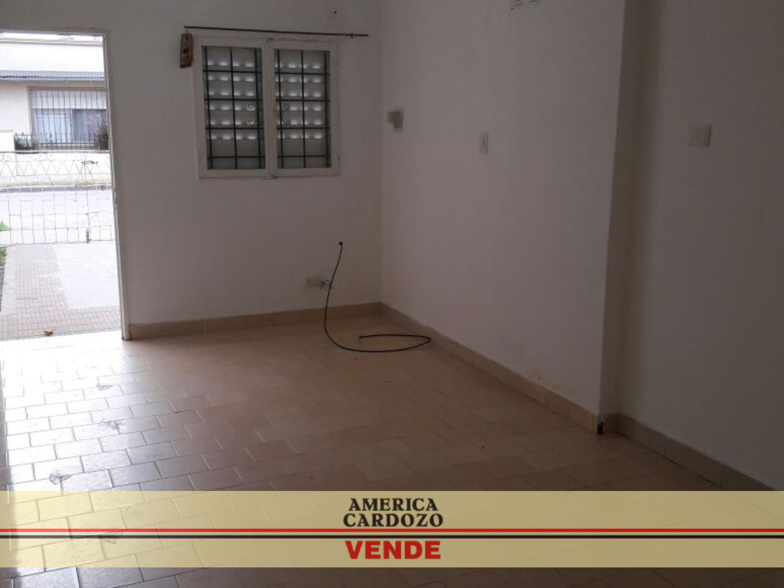 COMPLEJO DE DOS DUPLEX Y UN LOCAL, PASO DEL REY — foto 4