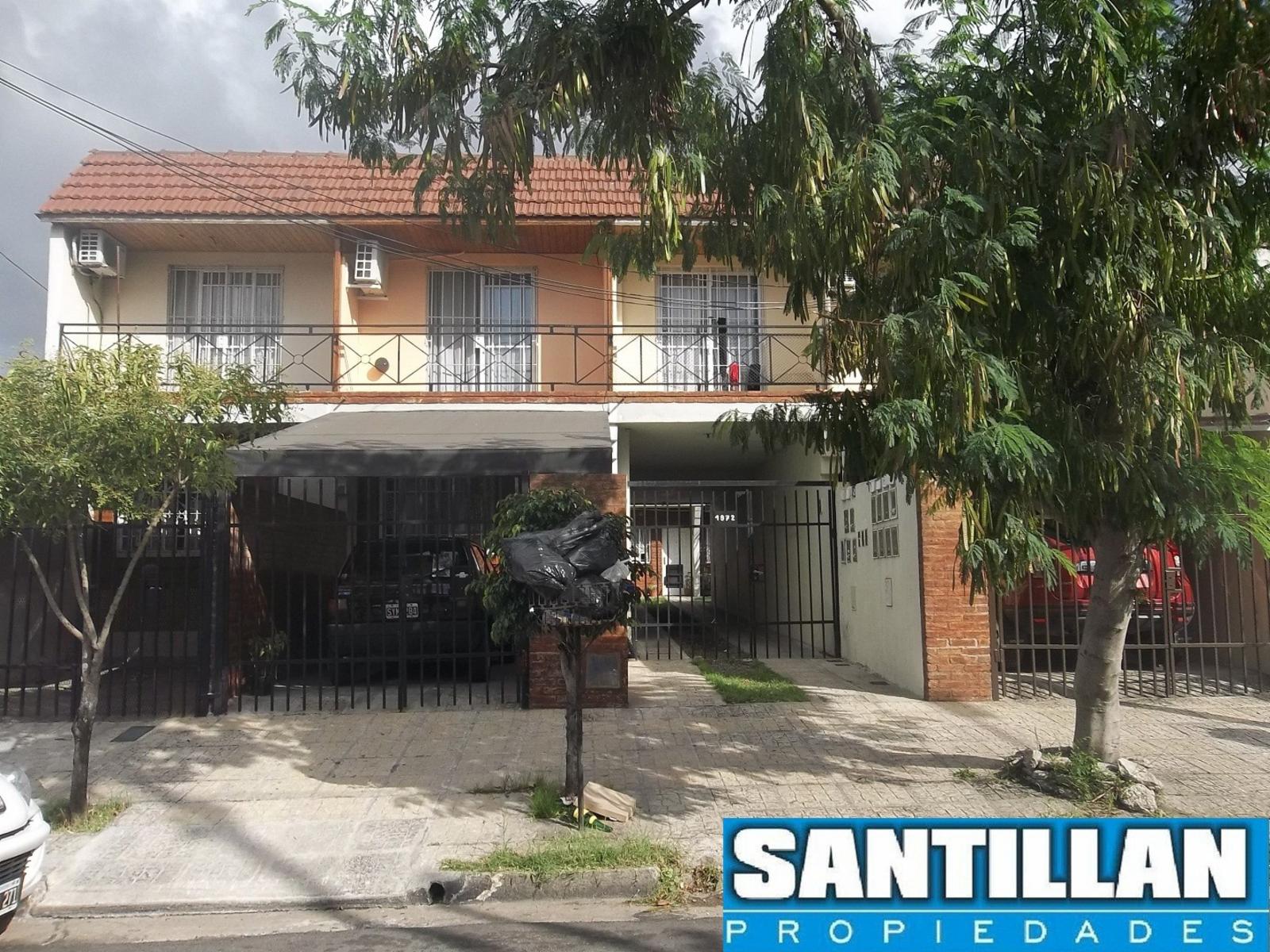 Dúplex tres ambientes con cochera