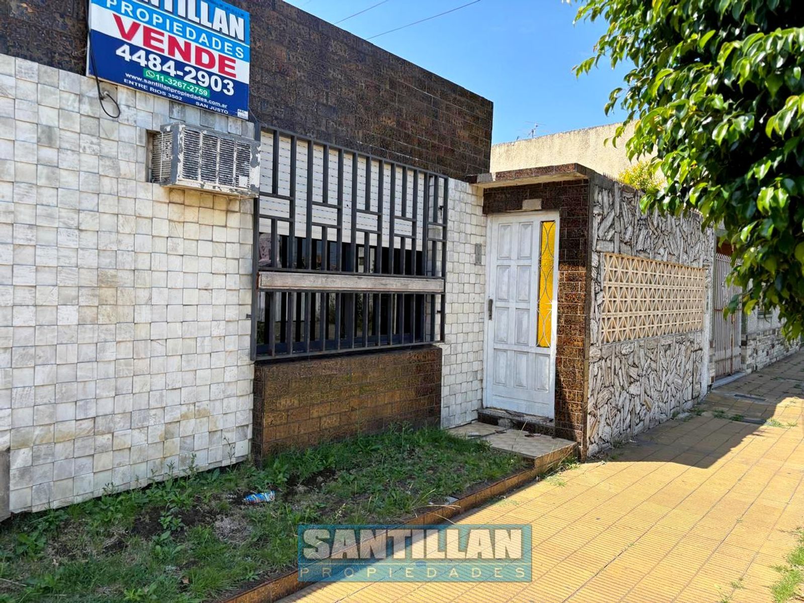 CASA DE TRES AMBIENTES EN SAN JUSTO, CON PATIO Y COCHERA — foto 2