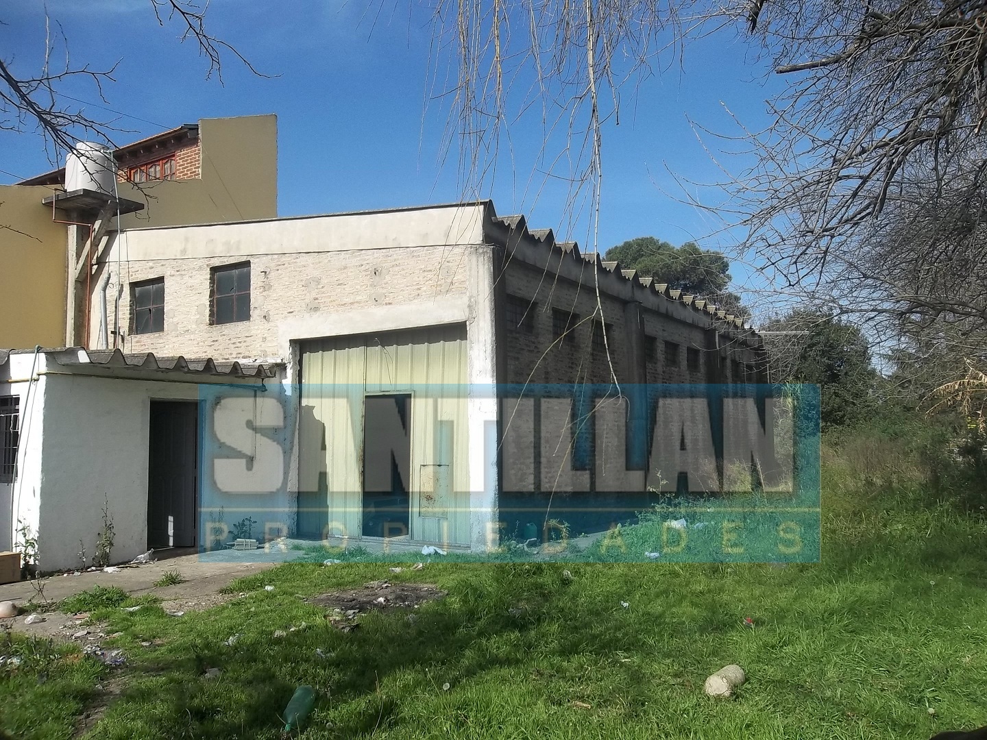 LOTE CON GALPON. VILLA LUZURIAGA. — foto 2
