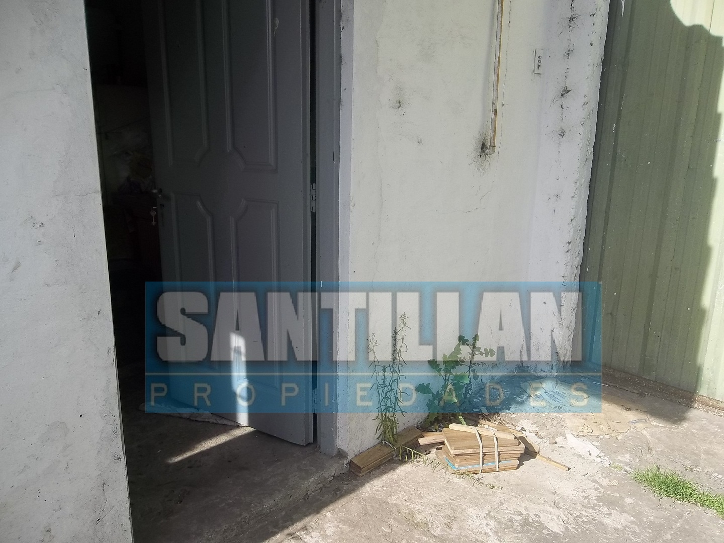LOTE CON GALPON. VILLA LUZURIAGA. — foto 3